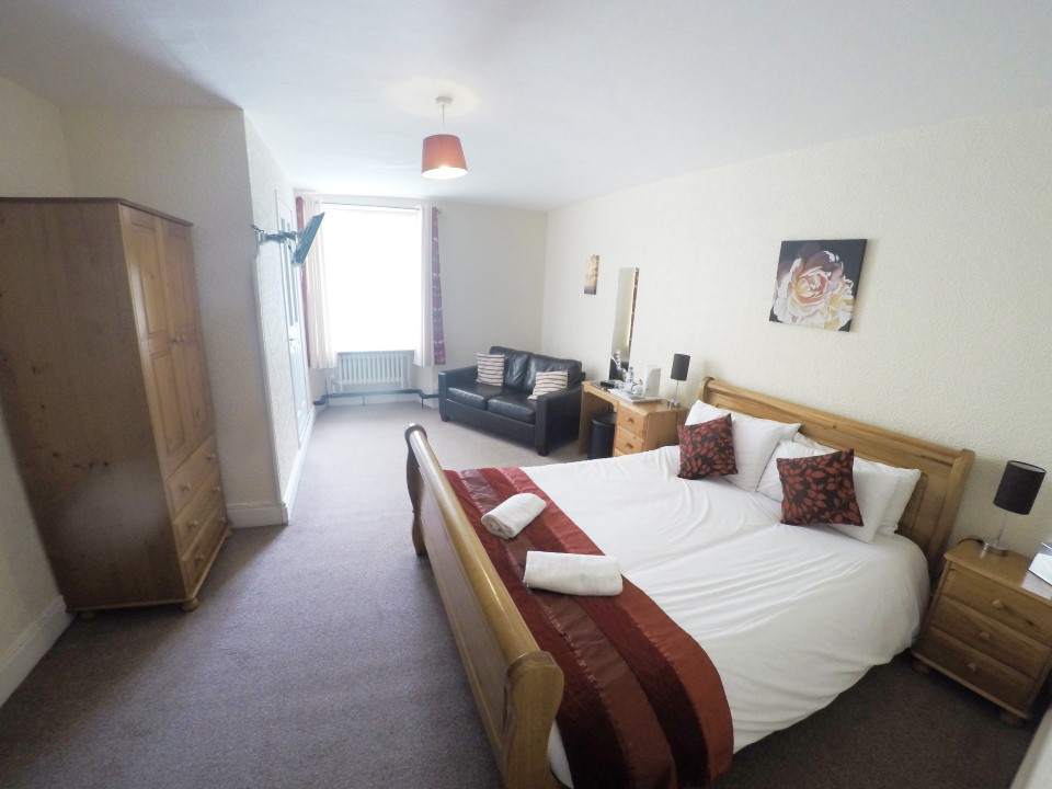 room 2 royal lodge room 2