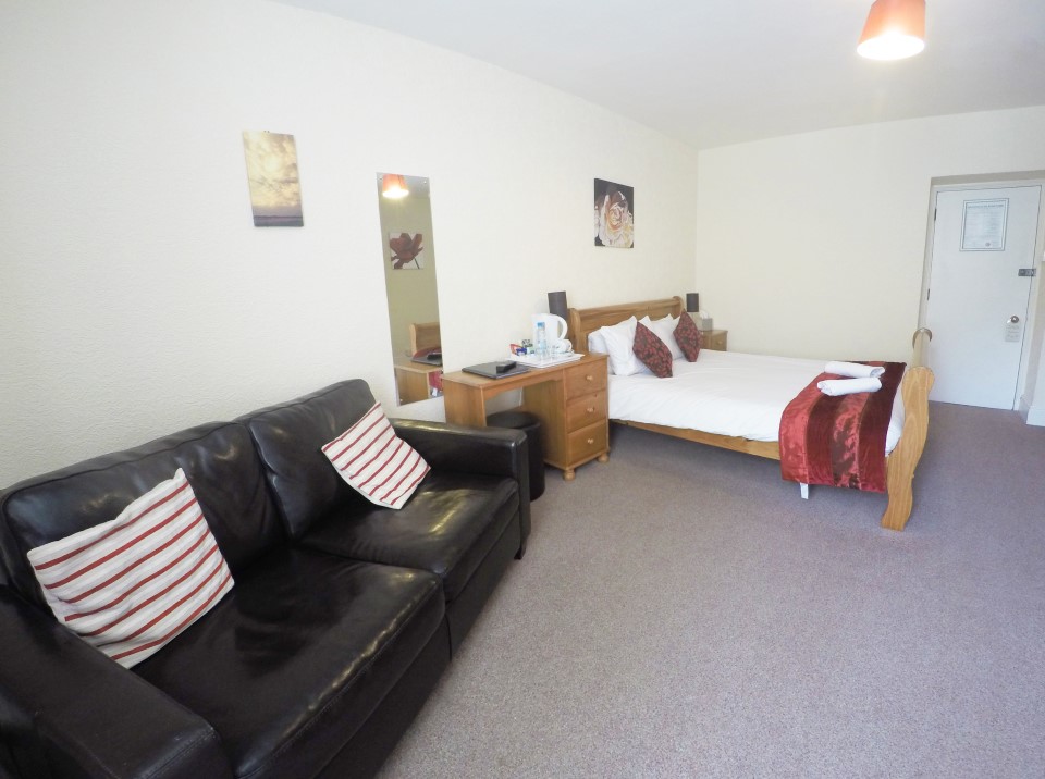 room 2 royal lodge room 2